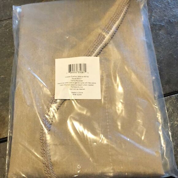 Colette Faux Silk Scalloped Window Valance - 50" x 21" gold - Picture 3 of 3